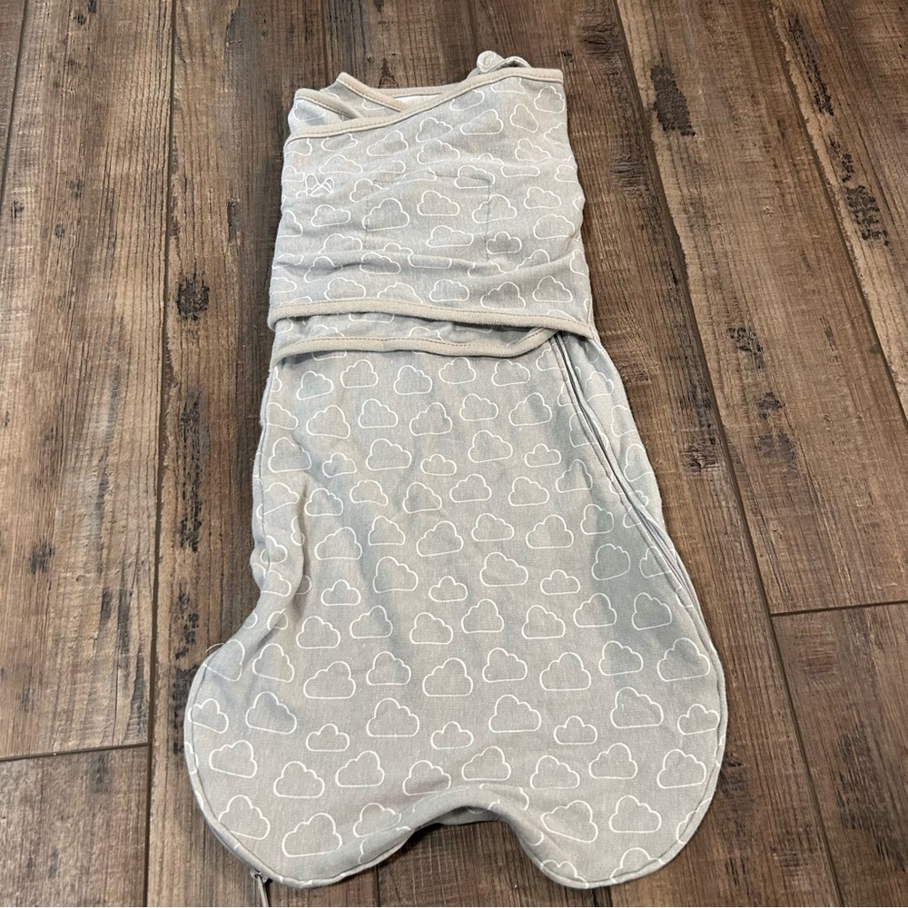 Swaddle Me Size Small‎ Infant Sleep Sack/Swaddle Gray Clouds